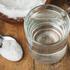 Čišćenje crijeva slanom vodom: Kako se provodi i je li to dobra ideja?