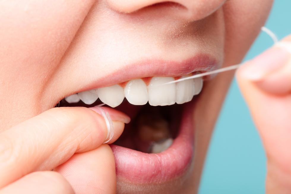 Nauči pravilno čistiti zube koncem i spriječi nastanak kamenca