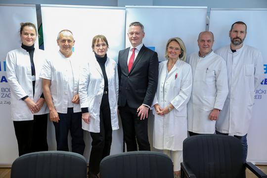 Zagreb: Konferencija za medije povodom uspješnog izvođenja novog, medicinski zahtjevnog zahvata visoke složenosti