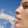 10 znakova da ne piješ dovoljno vode i da tvom tijelu prijeti dehidracija