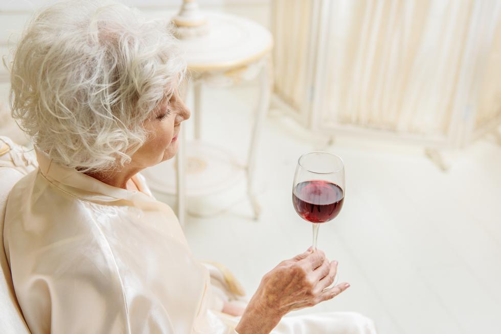 100-godišnjakinja otkriva da je vino tajna njezine dugovječnosti