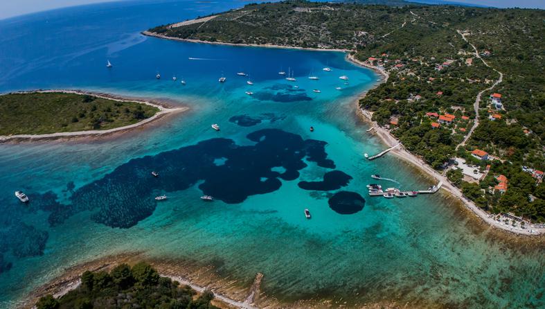 Fotografije iz zraka uvale Krknjaši na Drveniku Velom