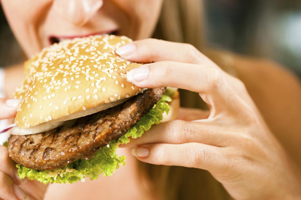 Ako jedeš masnu i slanu hranu, usporavaš metabolizam