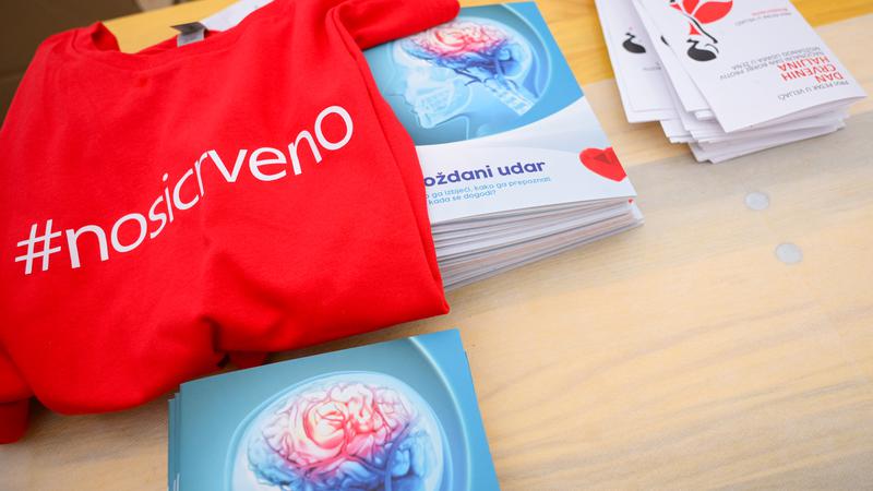 KBC Split obilje&zcaron;io Dan crvenih haljina, u crveno se odjenule i saborske zastupnice