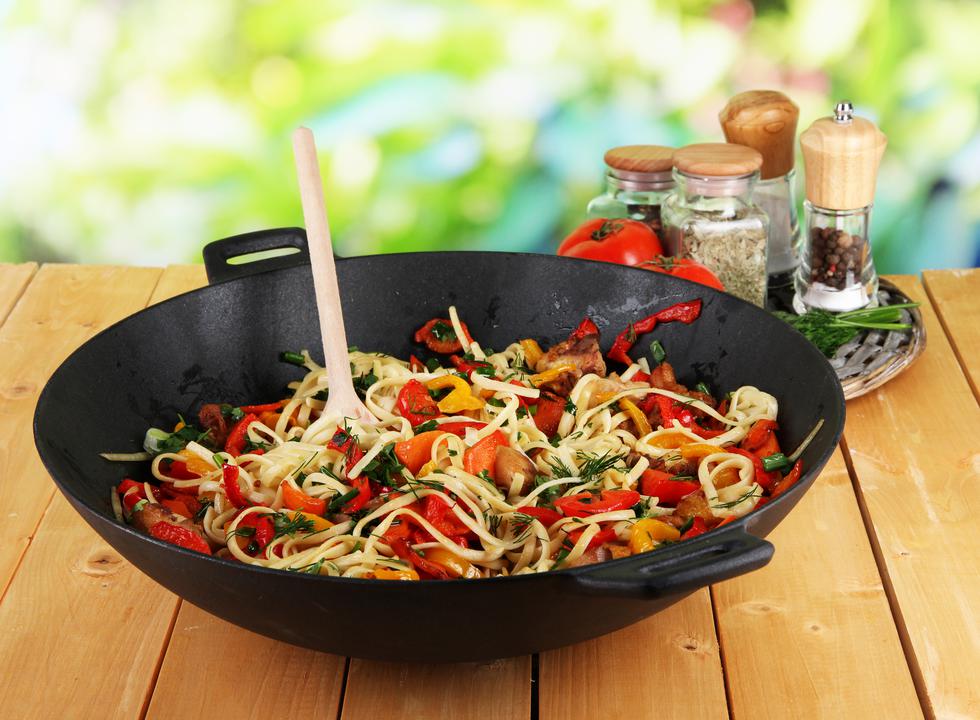 Povrće s rezancima - idealan wok miks za ljetne dane