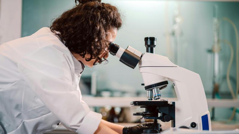 Otvoreni pristup biolo&scaron;kim podacima mogao bi pomo&cacute;i AI sustavima u dizajniranju opasnih patogena, upozoravaju stru&ccaron;njaci