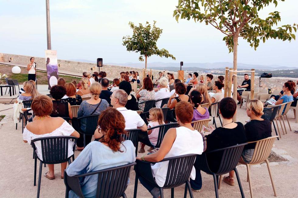 Divine večeri na Jadranskoj obali: "Kako živjeti sretan i ispunjavajući život"