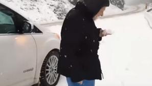 Snijeg-Auto