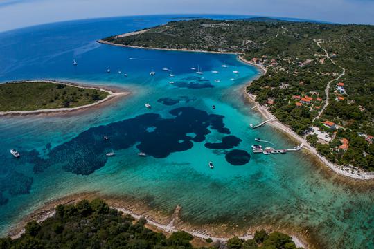 Fotografije iz zraka uvale Krknjaši na Drveniku Velom