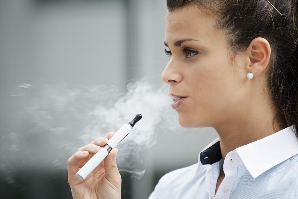 Istraživanje pokazuje: Korisnici e-cigareta prije će prestati pušiti