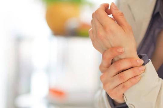 Bol u zglobu ruke – uzroci i liječenje | Kreni zdravo!