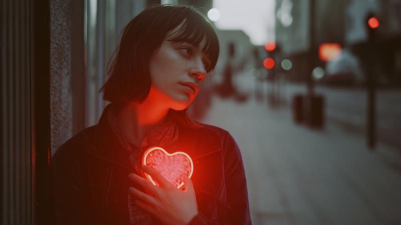 Postoji li sindrom slomljenog srca? Mo&zcaron;e li emocionalni stres izazvati sr&ccaron;ani udar?