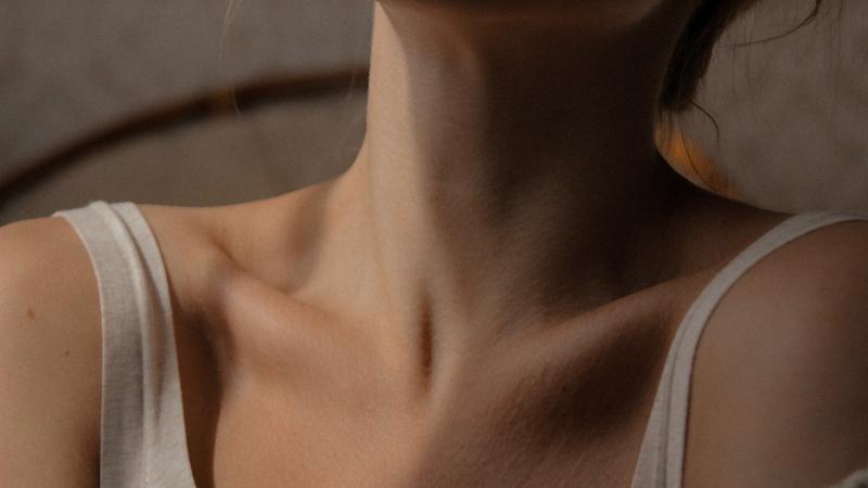 Zašto vas grlo ponekad boli samo s jedne strane?