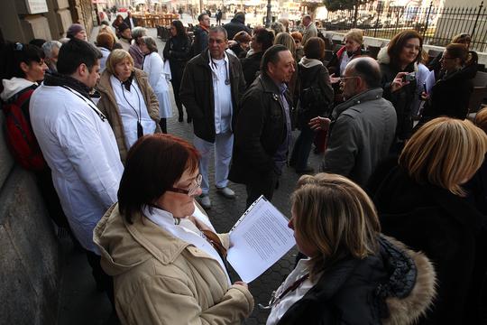 Zagreb: Liječnici prosvjedovali ispred HZZO-a