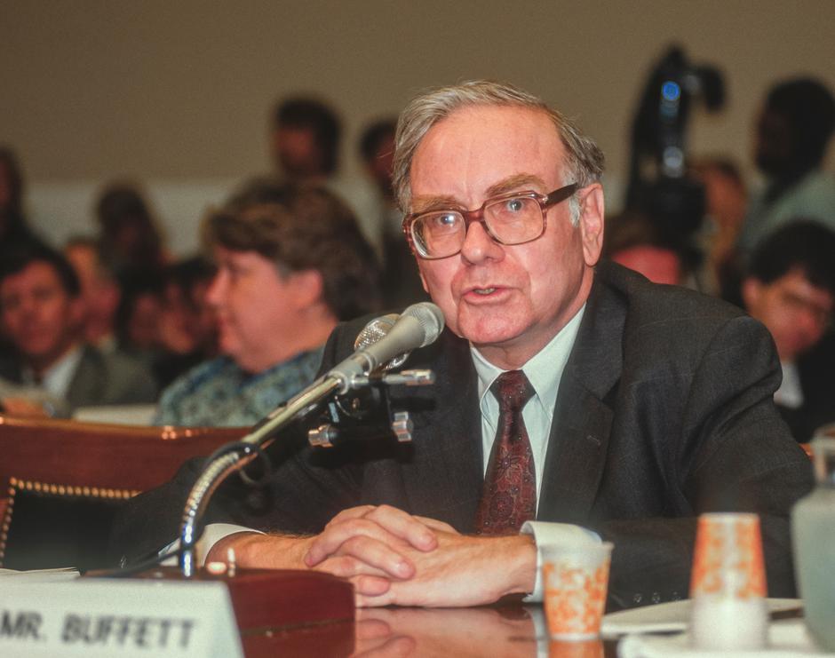 Warren Buffett | Author: shutterstock