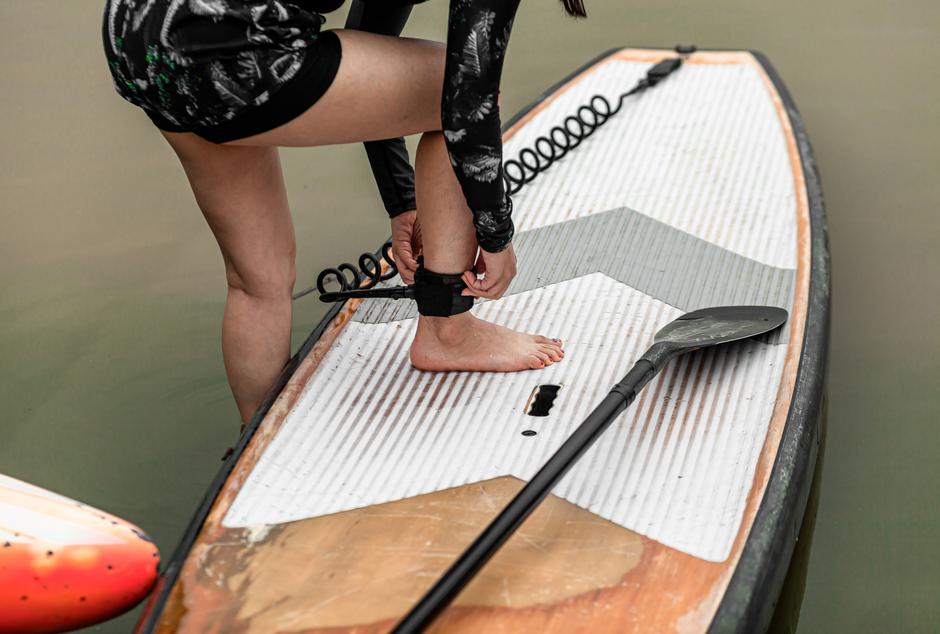 Oprema za uspravno veslanje na dasci | Author: shutterstock