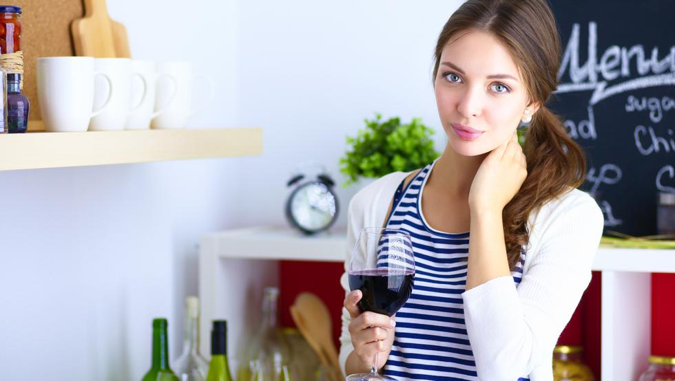 Potvrđeno je: 2 čaše vina prije spavanja pomažu u gubitku kilograma