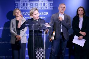 Zagreb: Ivana Kekin i Damir Bakić o naknadama za bolovanje