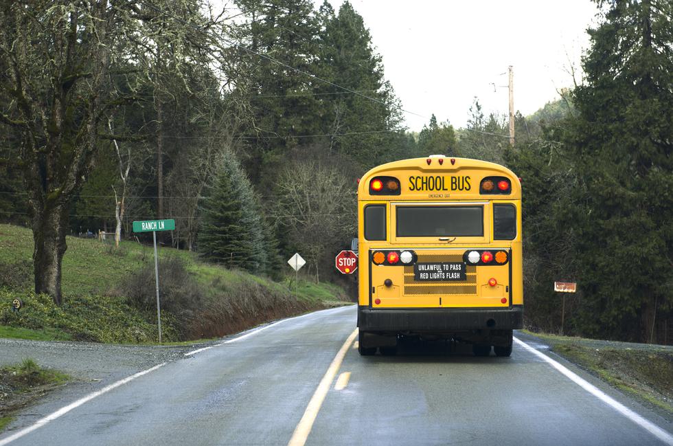 Iznajmio školski autobus kako bi spasio životinje od uragana