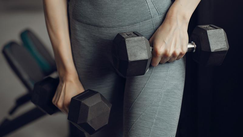 4 jednostavne vje&zcaron;be koje poma&zcaron;u u smanjenju trbu&scaron;&ccaron;i&cacute;a i nakon 50. godine