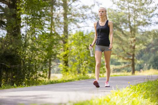 Hodanje vežbanja za visok krvni pritisak
