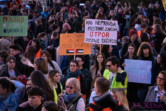 U Zagrebu održan Noćni marš za ženska prava u Hrvatskoj
