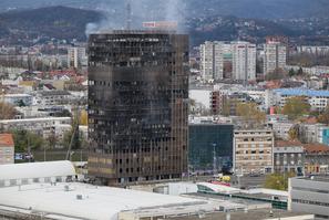 Zagreb: Pogled na izgoreni Vjesnikov neboder